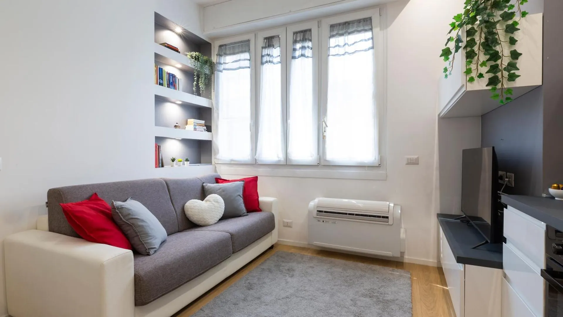 Monte Ceneri Suite Milan Apartment